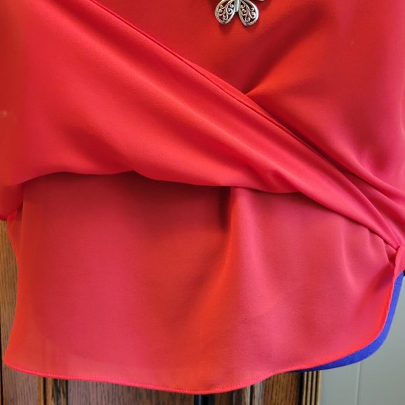 Coral lined sleeveless dressy tank blouse with lace in back. Sz: M - Picture 4 of 4